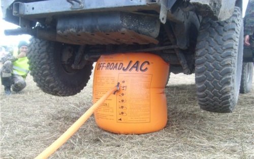 Надувной домкрат